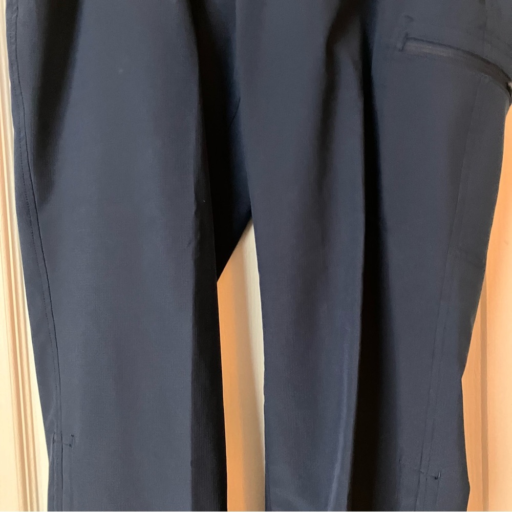 Eddie Bauer Women's Size 12 Blue Navy Ripstop Crop Pants With Pockets - Picture 6 of 14